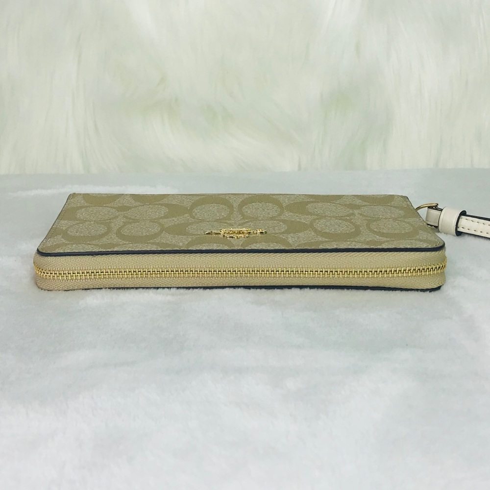 Coach Signature Large Phone Wallet - Picture 5 of 8